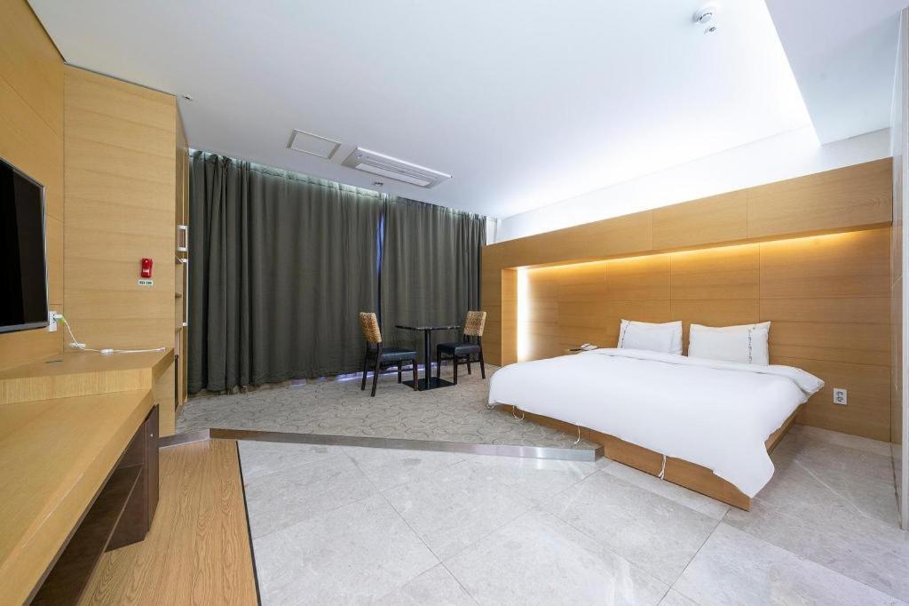Business Design Hotel Luv Incheon Eksteriør billede