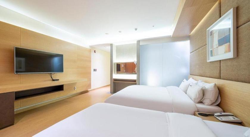 Business Design Hotel Luv Incheon Eksteriør billede