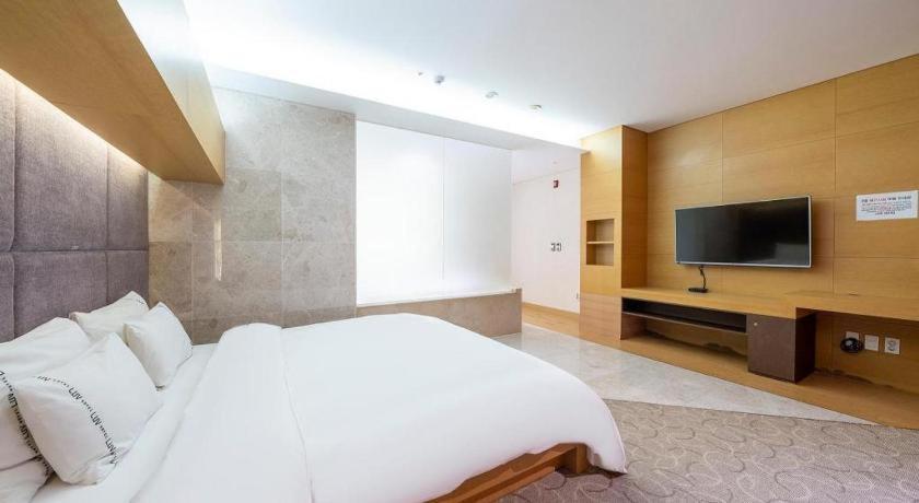 Business Design Hotel Luv Incheon Eksteriør billede