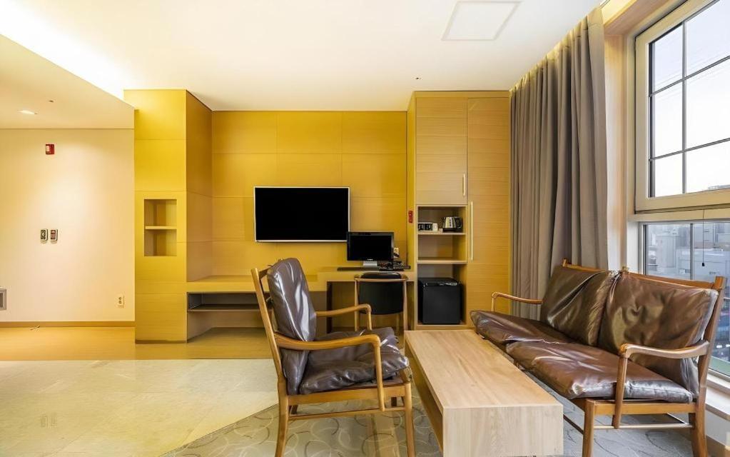 Business Design Hotel Luv Incheon Eksteriør billede
